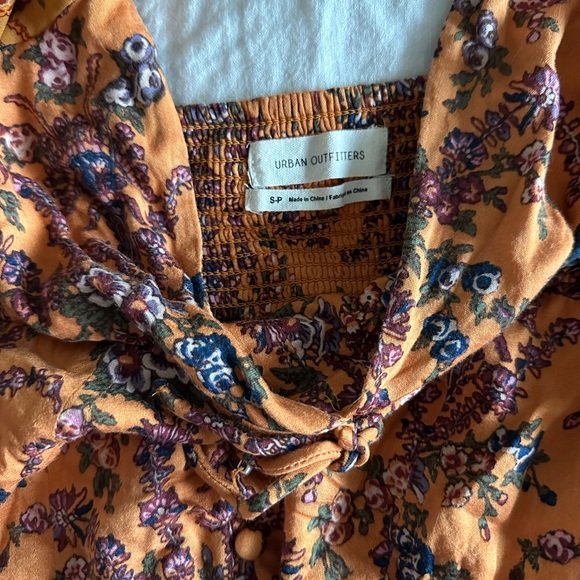 UO Tie Front Top - Picture 2 of 4